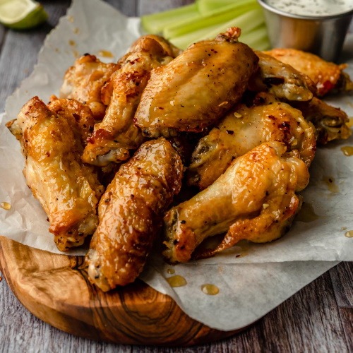 Skrzydełka z Kurczaka w Miodowo-Czosnkowym Sosie z Air Fryer