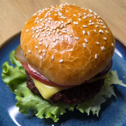 Burgery wołowe z bułeczkami wypiekanymi z Air Fryer