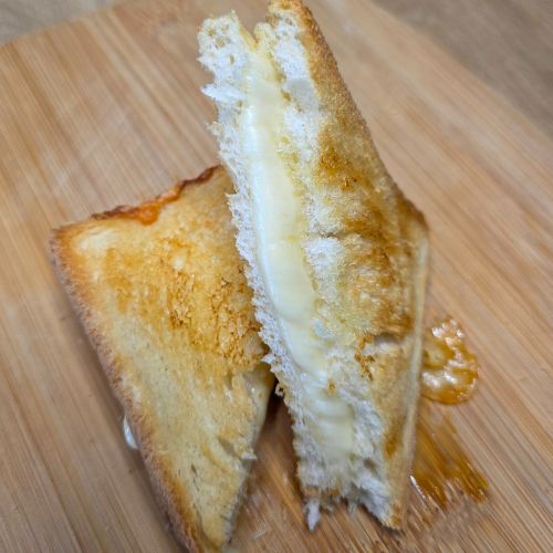 Zapiekanka serowa Grilled Cheese z Air Fryer