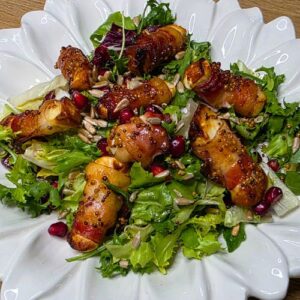 sałatka z halloumi w boczku z air fryer